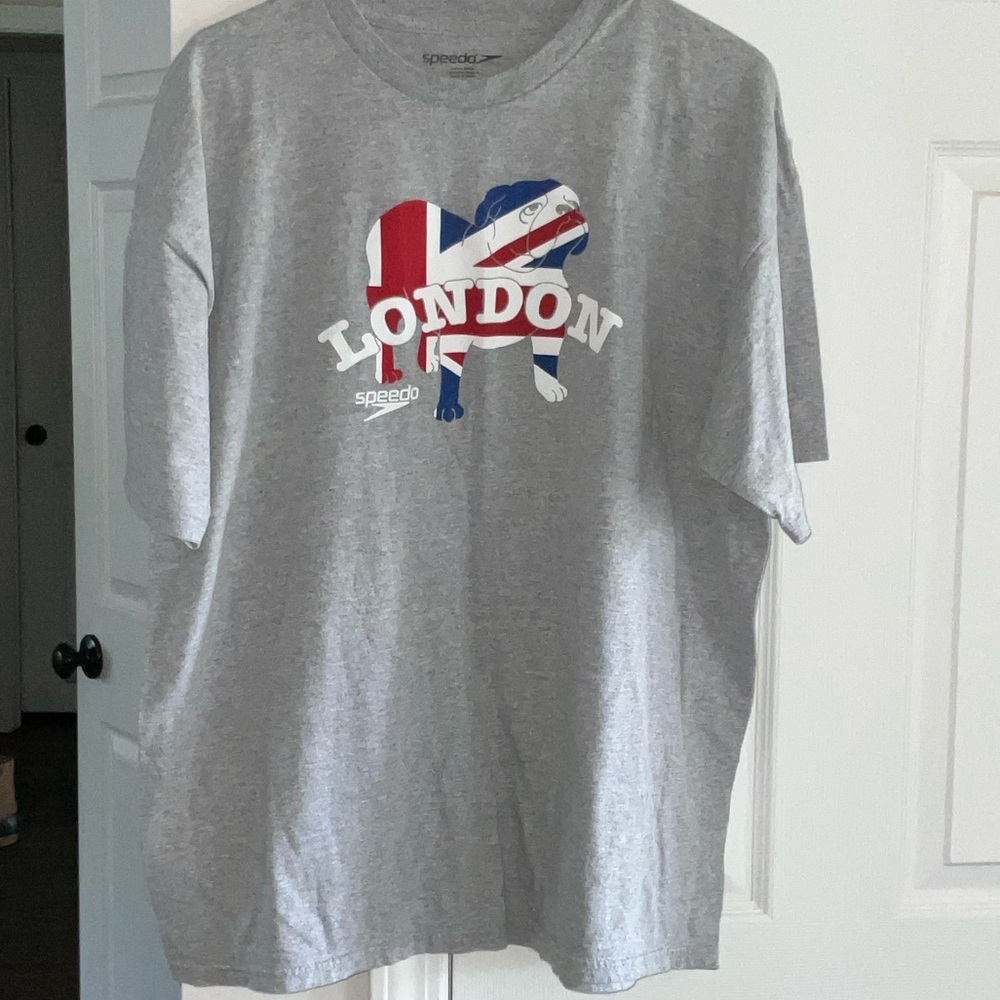 Speedo Gray Tee with Union Jack Bulldog Graphic